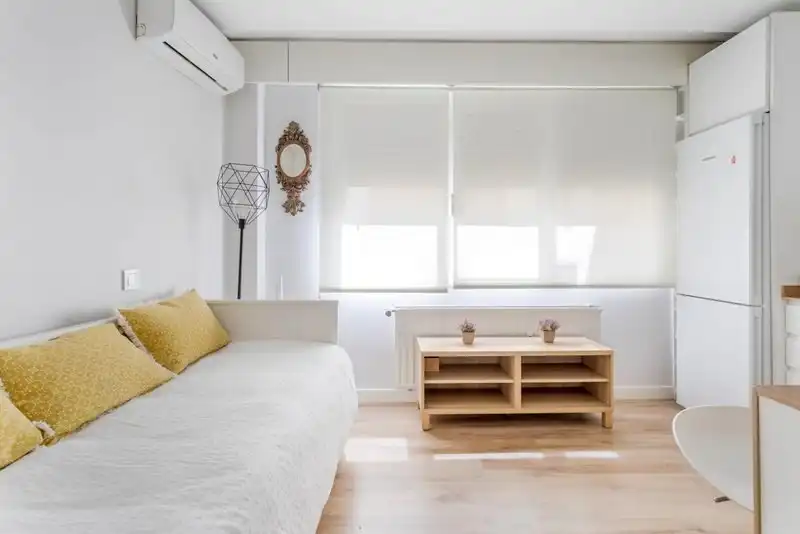 Schlafzimmer von Wohnung zur Miete in Madrid mit Klimaanlage und Möbliert