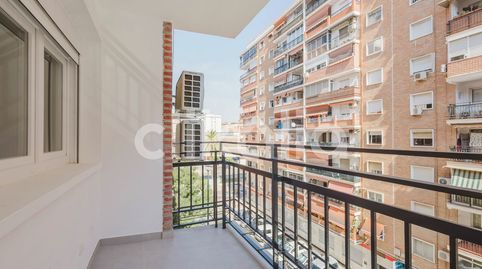 Foto 2 de Piso en venta en Los Guindos - Parque Mediterráneo - Santa Paula, Málaga Capital