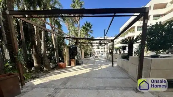 Außenansicht von Geschaftsraum zur Miete in Marbella