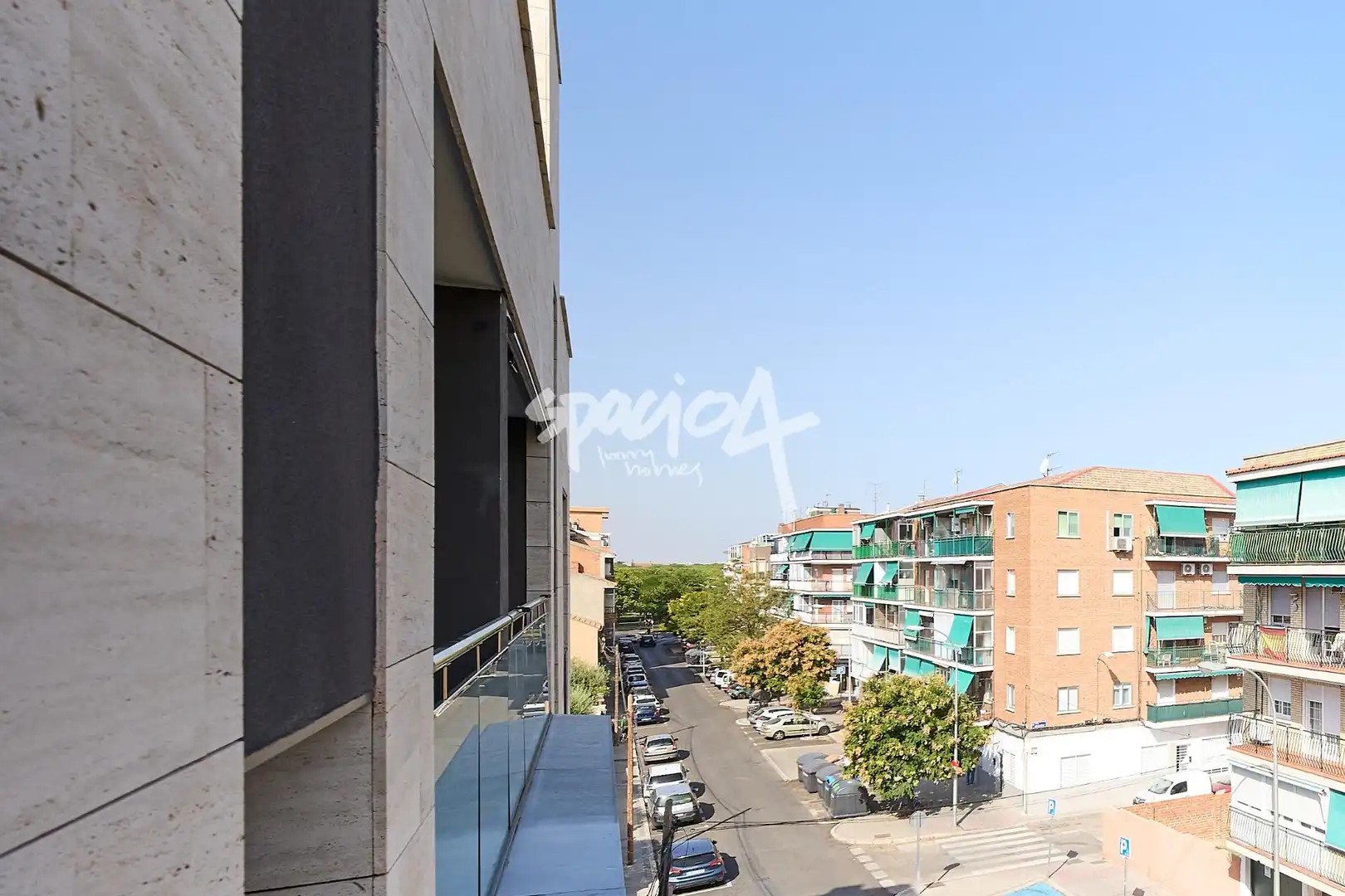 Vista exterior de Apartament en venda en Madrid amb Calefacció i Piscina comunitària