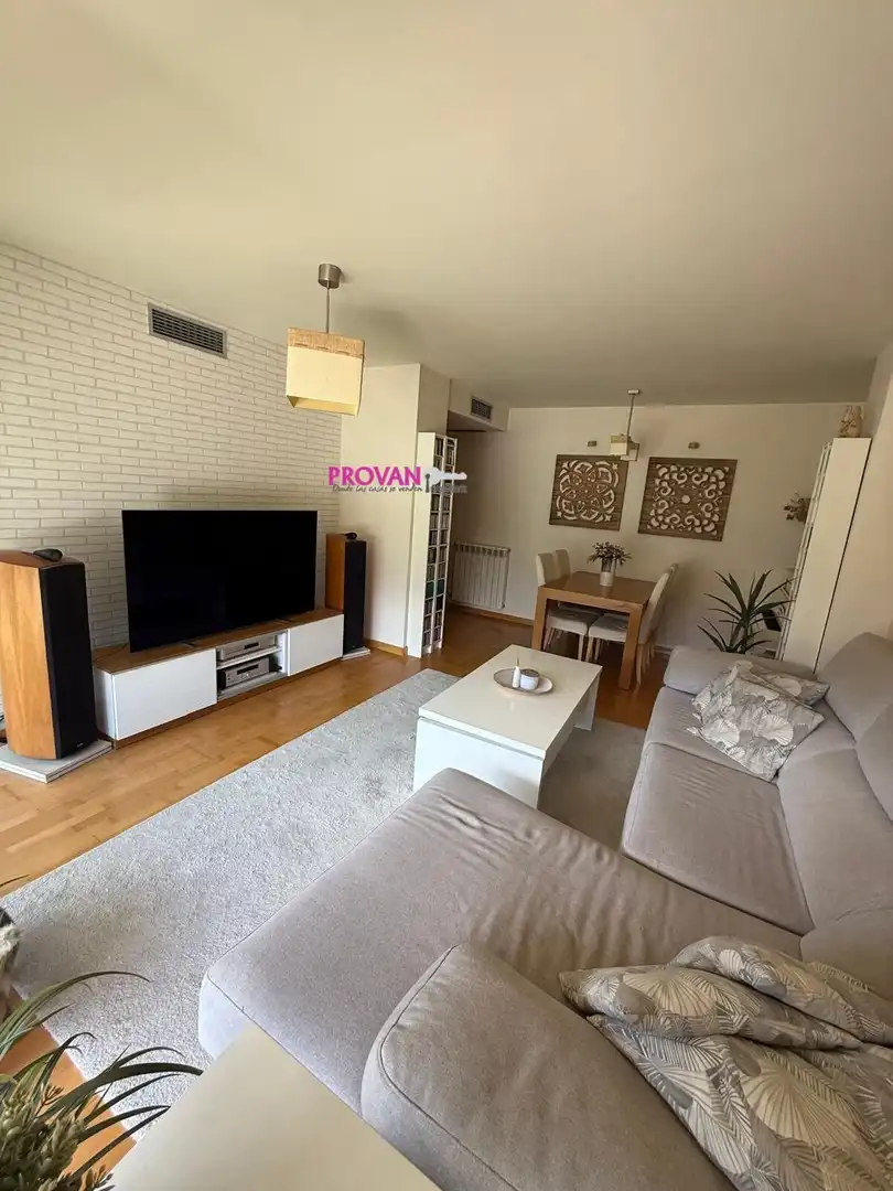 Piso en venta en Parla Este