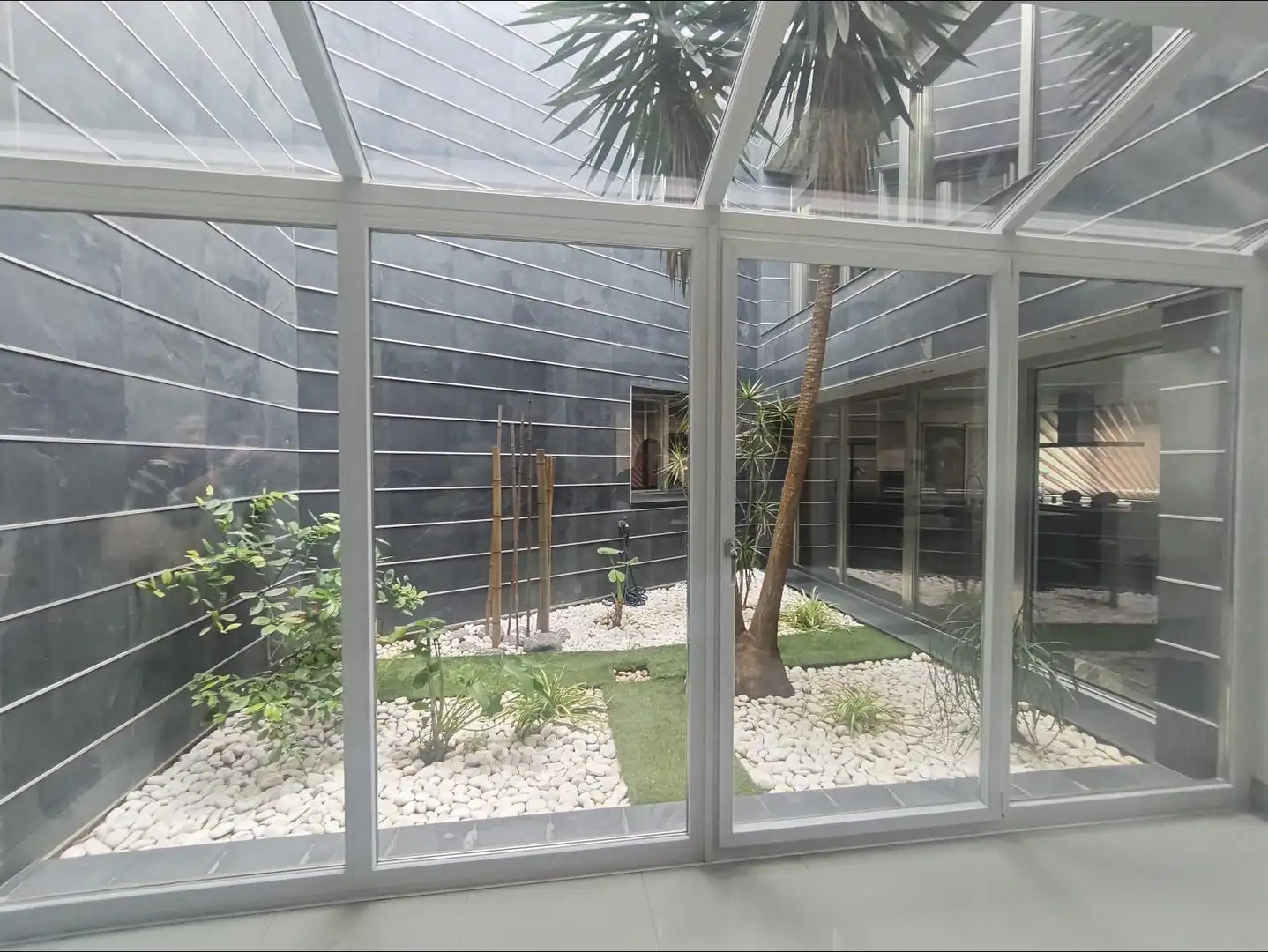 Vista exterior de Casa o xalet en venda en Petrer amb Aire condicionat, Calefacció i Jardí privat