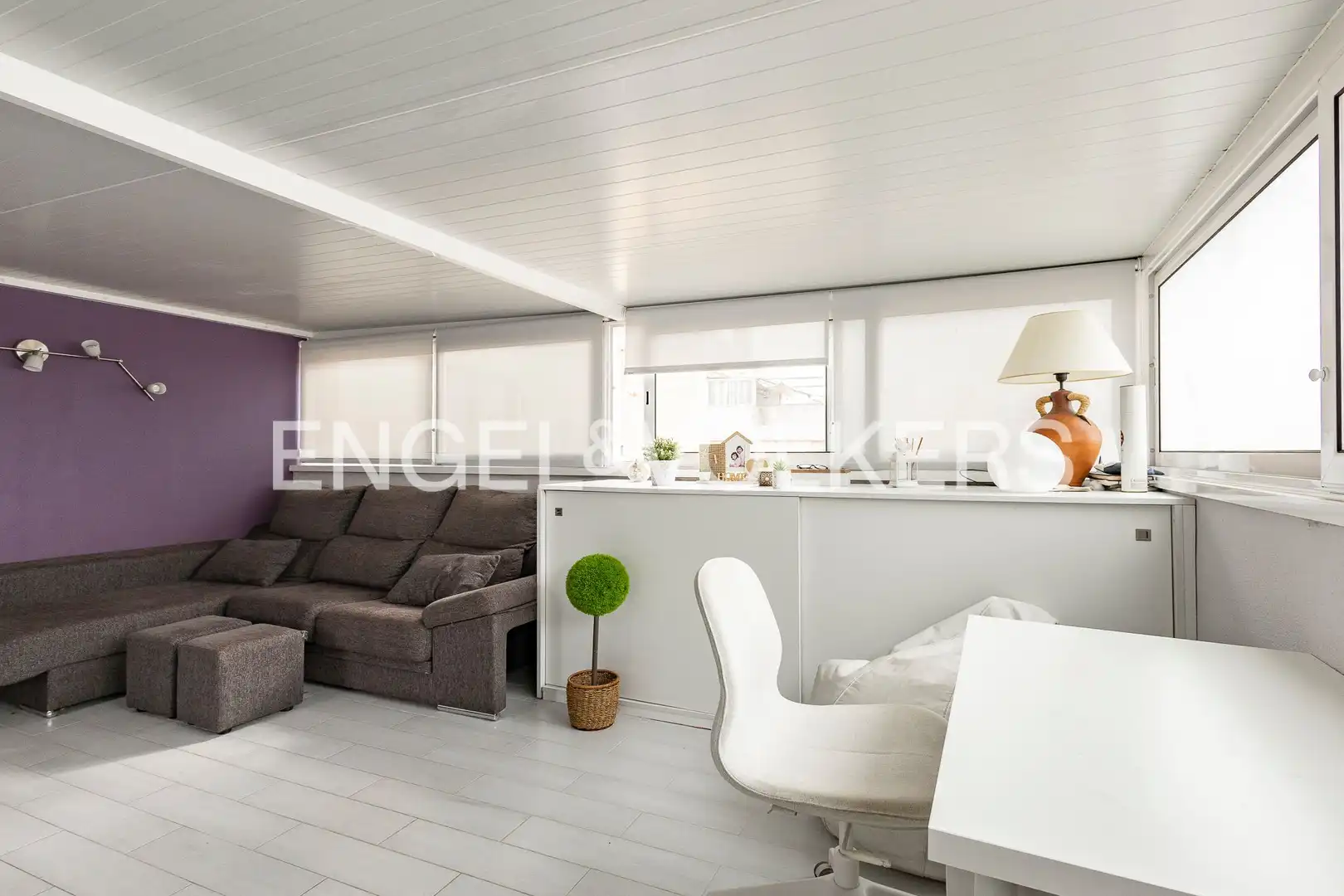 Living room of Attic for sale in Esplugues de Llobregat  with Air Conditioner, Heating and Parquet flooring
