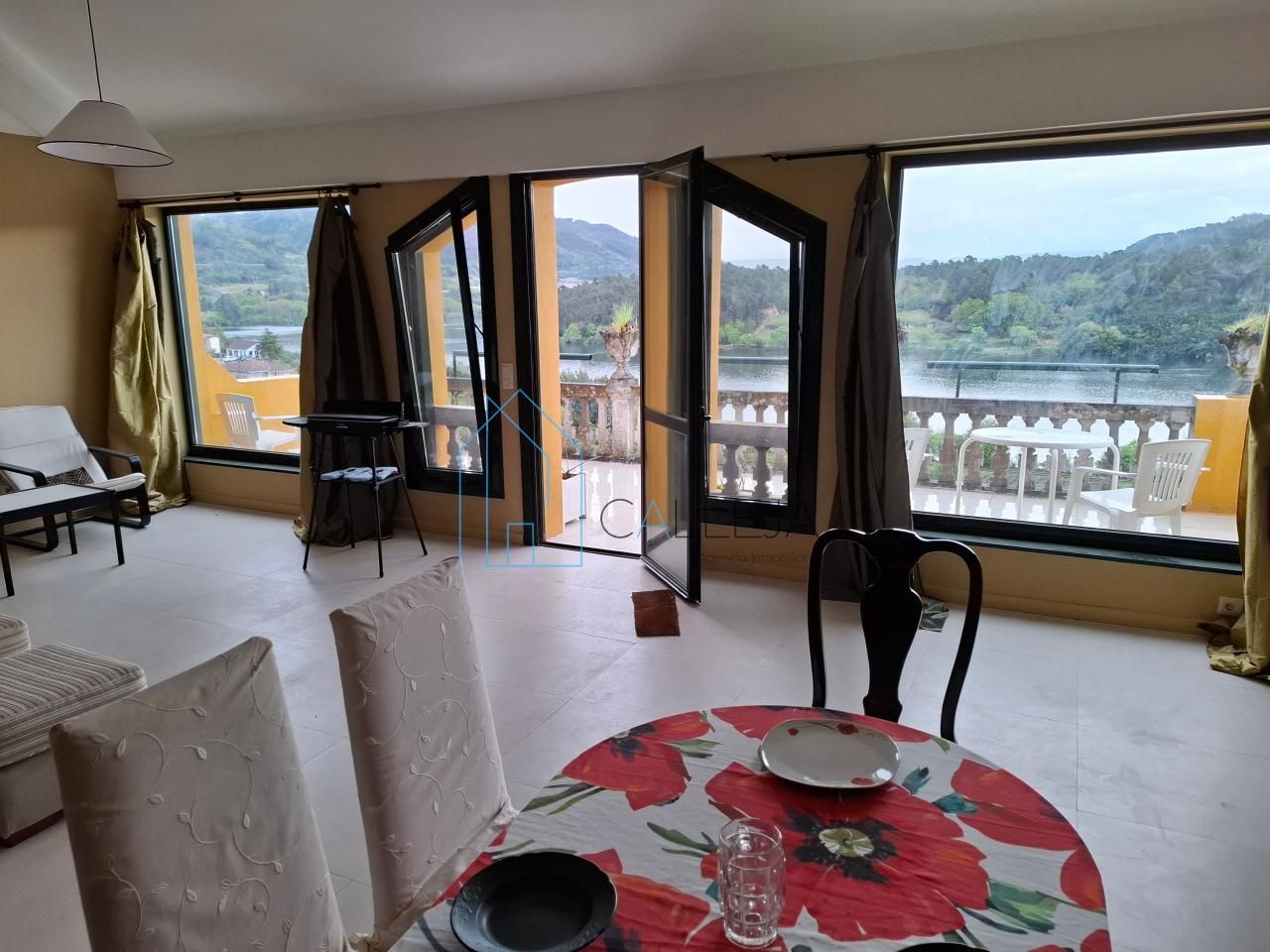 Dining room of Apartment to rent in Cenlle  with Heating, Terrace and Furnished