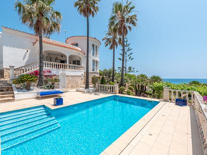 Piscina de Casa o xalet en venda en L'Ametlla de Mar  amb Aire condicionat, Calefacció i Jardí privat