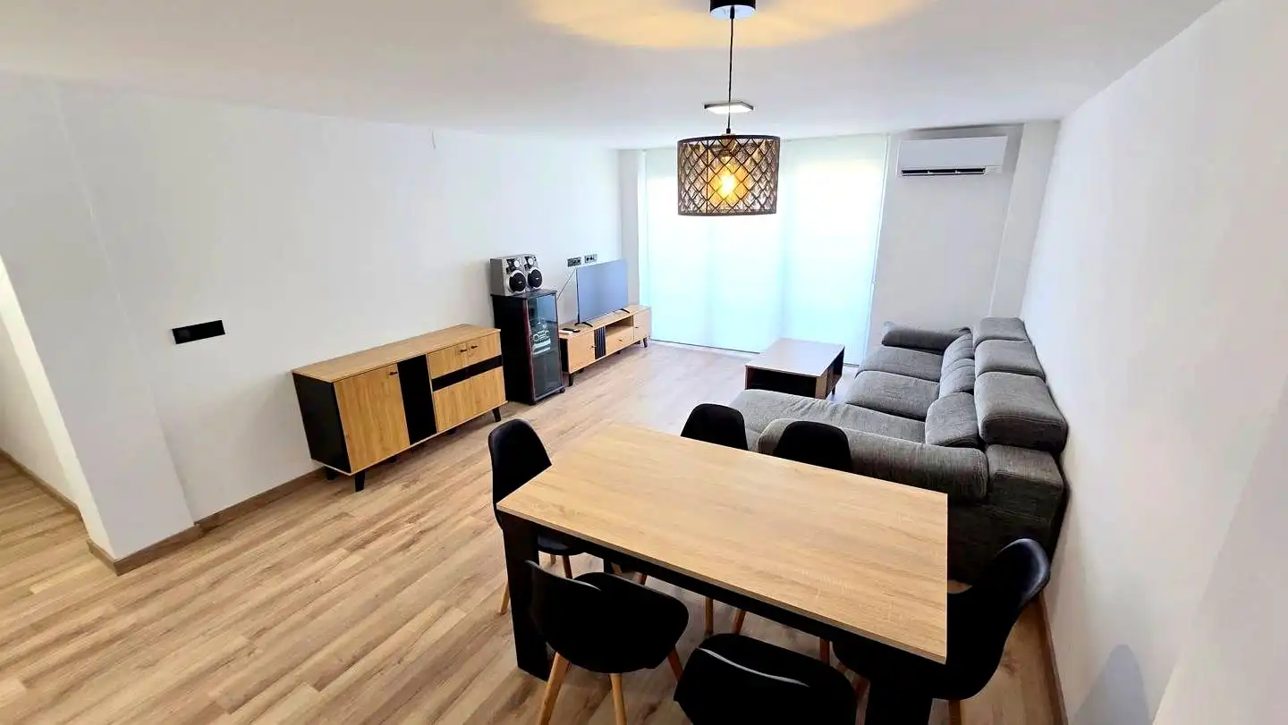 Wohnzimmer von Wohnung zur Miete in Gandia mit Klimaanlage, Terrasse und Möbliert