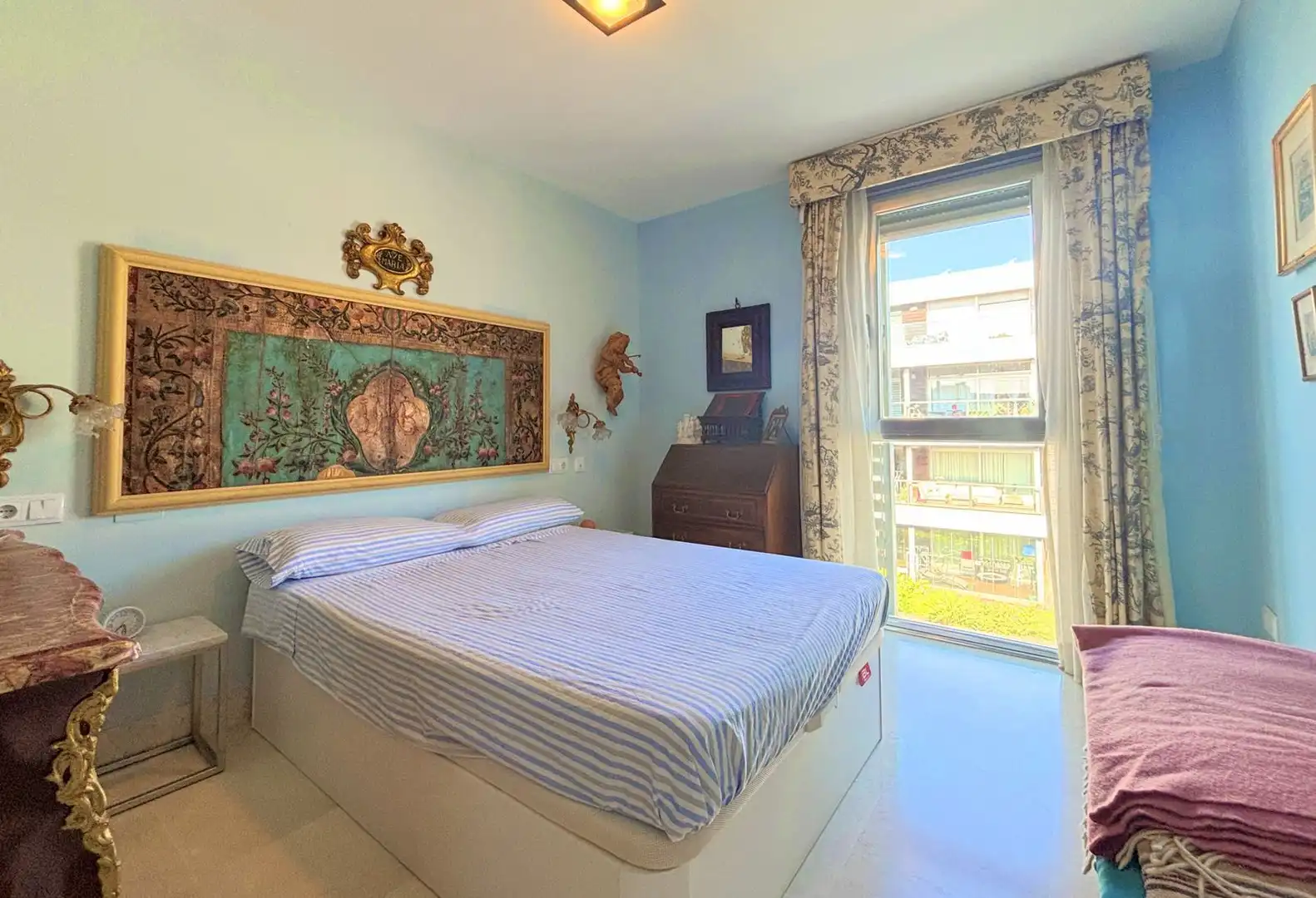 Habitación de Ático en venta en Manilva con Aire acondicionado, Terraza y TV