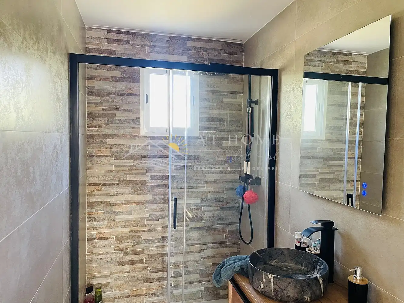 Baño de Apartamento de alquiler en Nerja con Terraza y Piscina