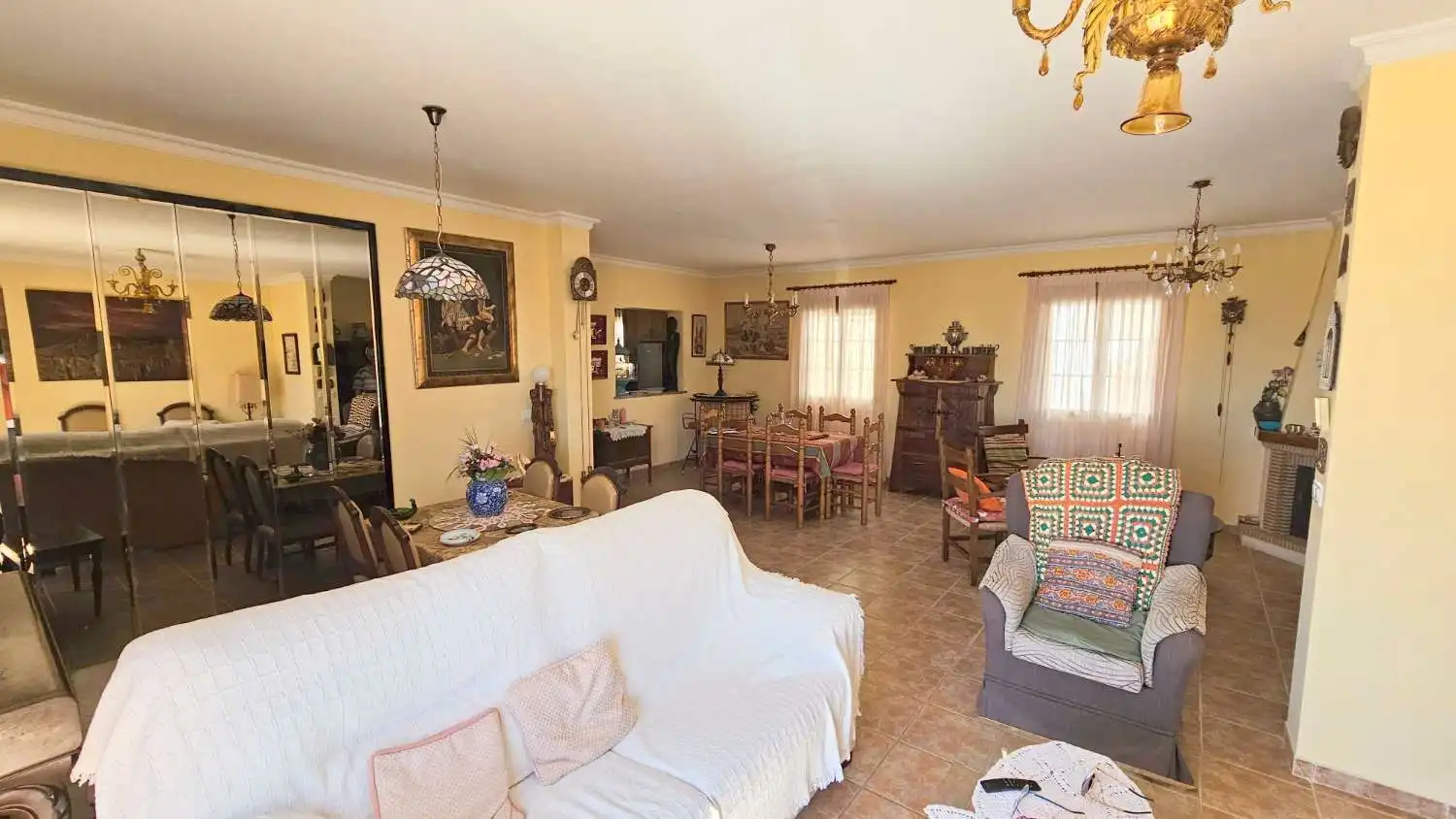Sala d'estar de Casa adosada en venda en Vélez-Málaga amb Terrassa, Traster i Moblat
