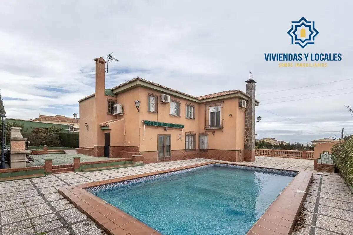 Casa con piscina in vendita a Avenida MOLINO ALTO