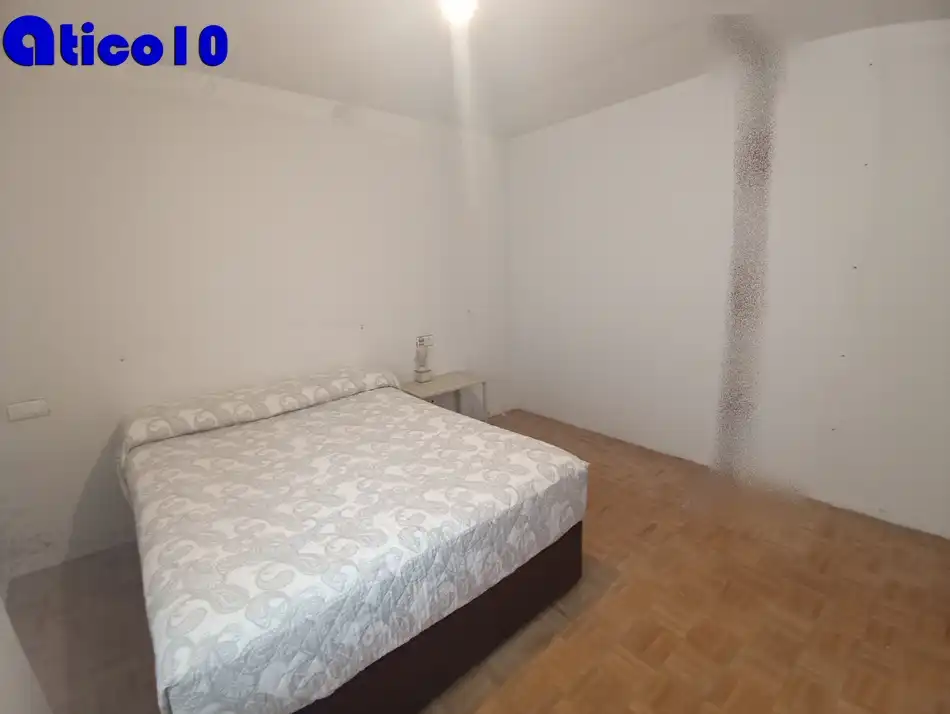 Flat for sale in Calle Doctor Antonio Bascarán Asúnsolo, Cerdeño - El Palais - Mercadín