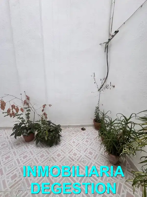 Terrasse von Wohnung zum Verkauf in Linares mit Klimaanlage, Heizung und Terrasse