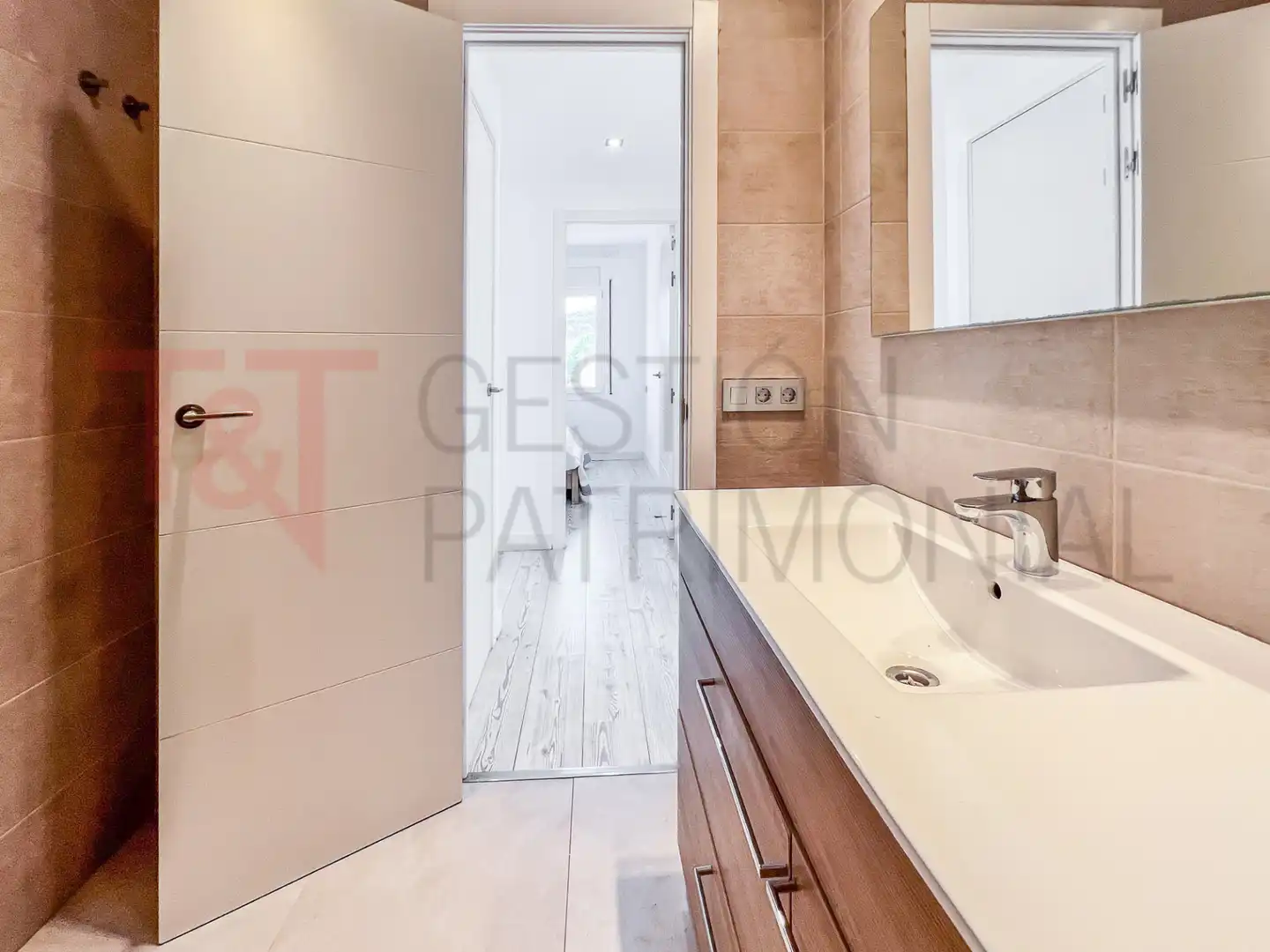 Bathroom of Flat for sale in Castell d'Aro, Platja d'Aro i s'Agaró  with Air Conditioner, Heating and Terrace