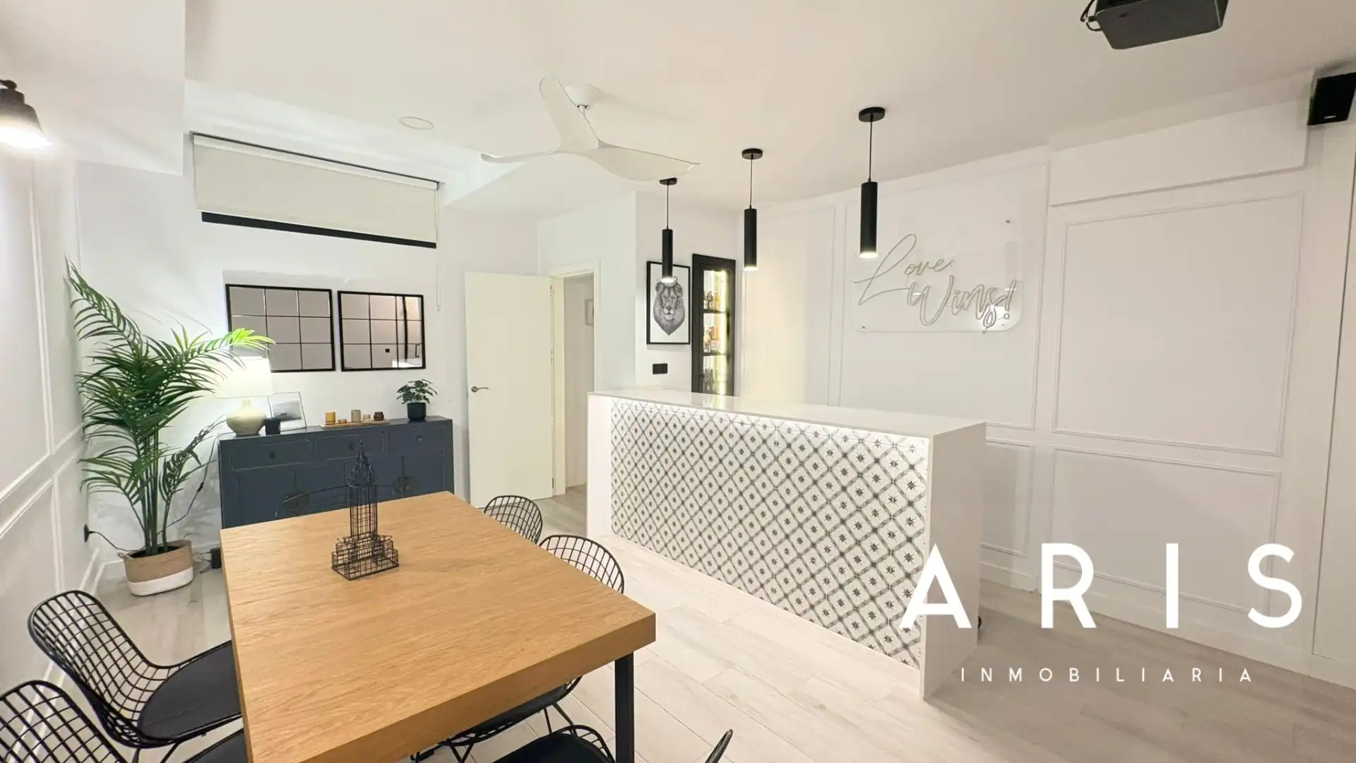 Comedor de Casa adosada en venta en Alhaurín de la Torre con Aire acondicionado, Jardín privado y Parquet