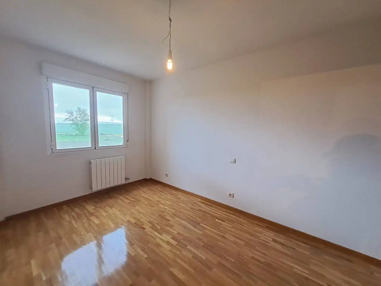 Dormitori de Casa adosada en venda en Merindad de Río Ubierna amb Calefacció, Jardí privat i Terrassa