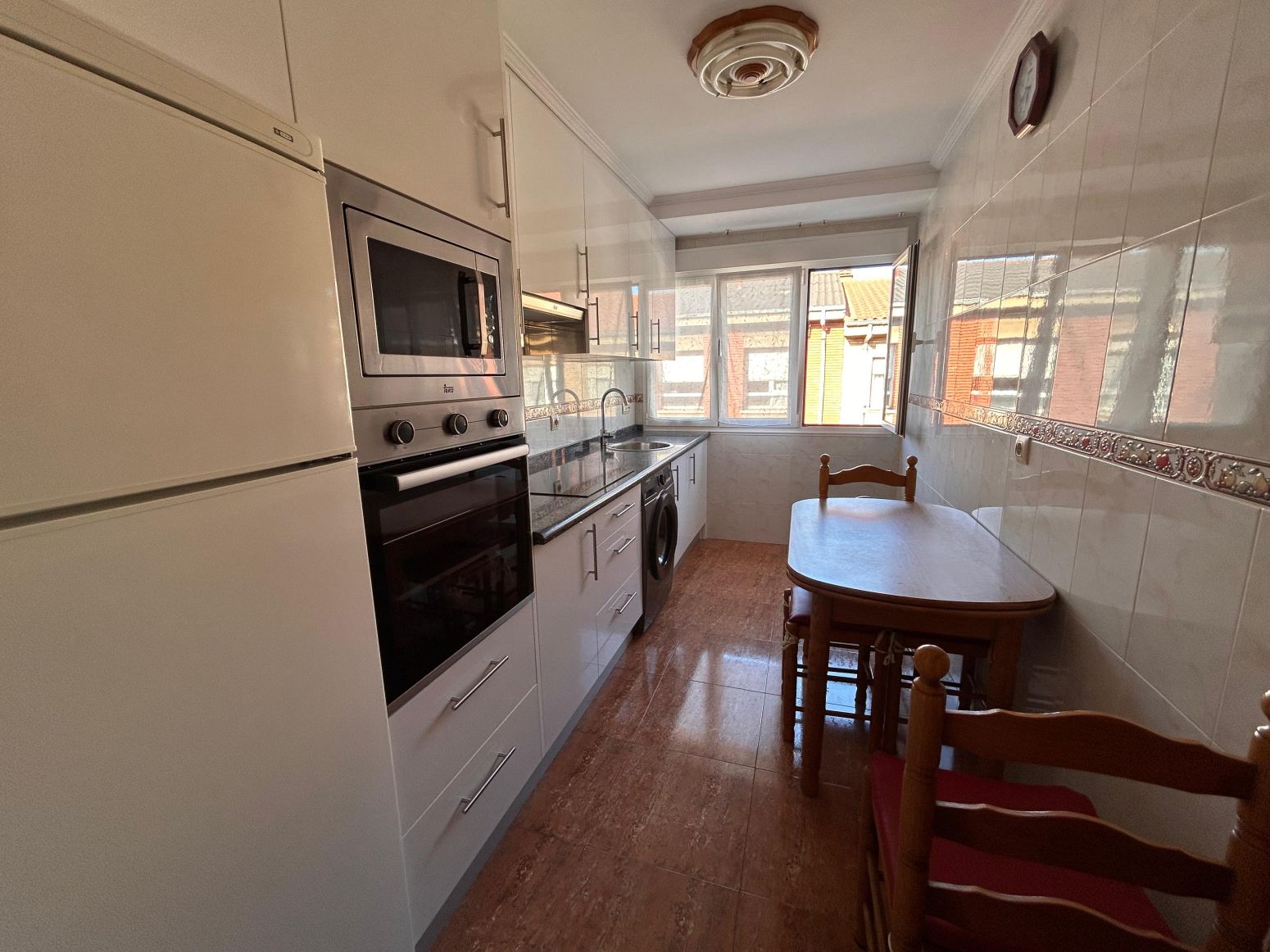 Flat to rent in Gijón - CL CARDONA, La Calzada