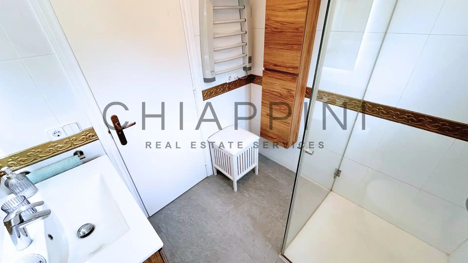 Badezimmer von Wohnungen zum Verkauf in Palamós mit Terrasse