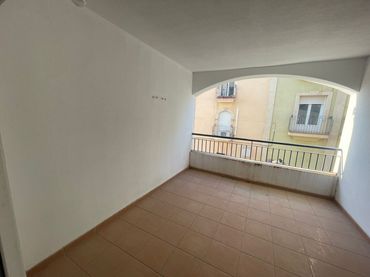 Flat with balcony for sale in Calle los Laureles