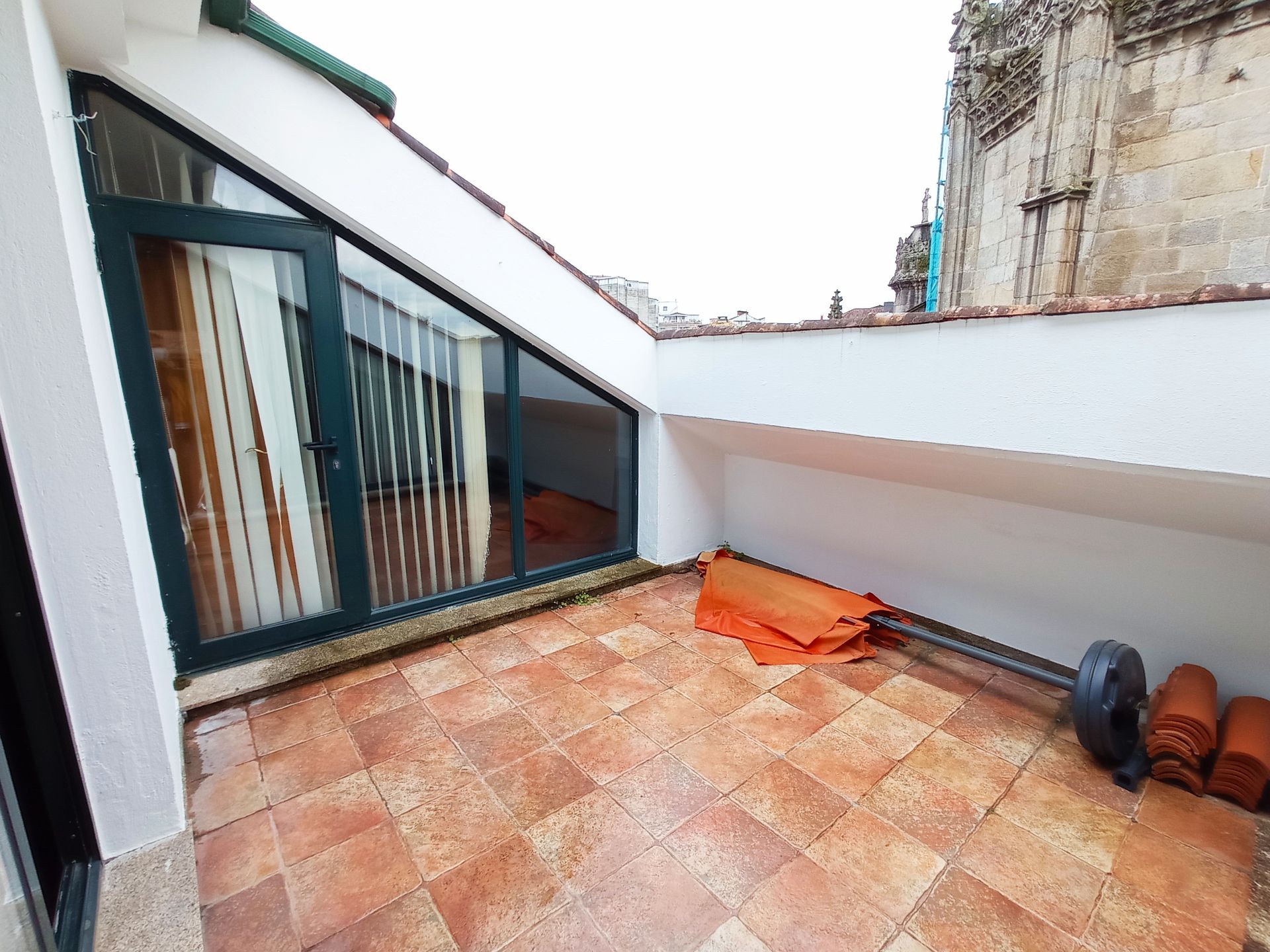 Terrassa de Dúplex en venda en Pontevedra Capital  amb Calefacció, Parquet i Terrassa