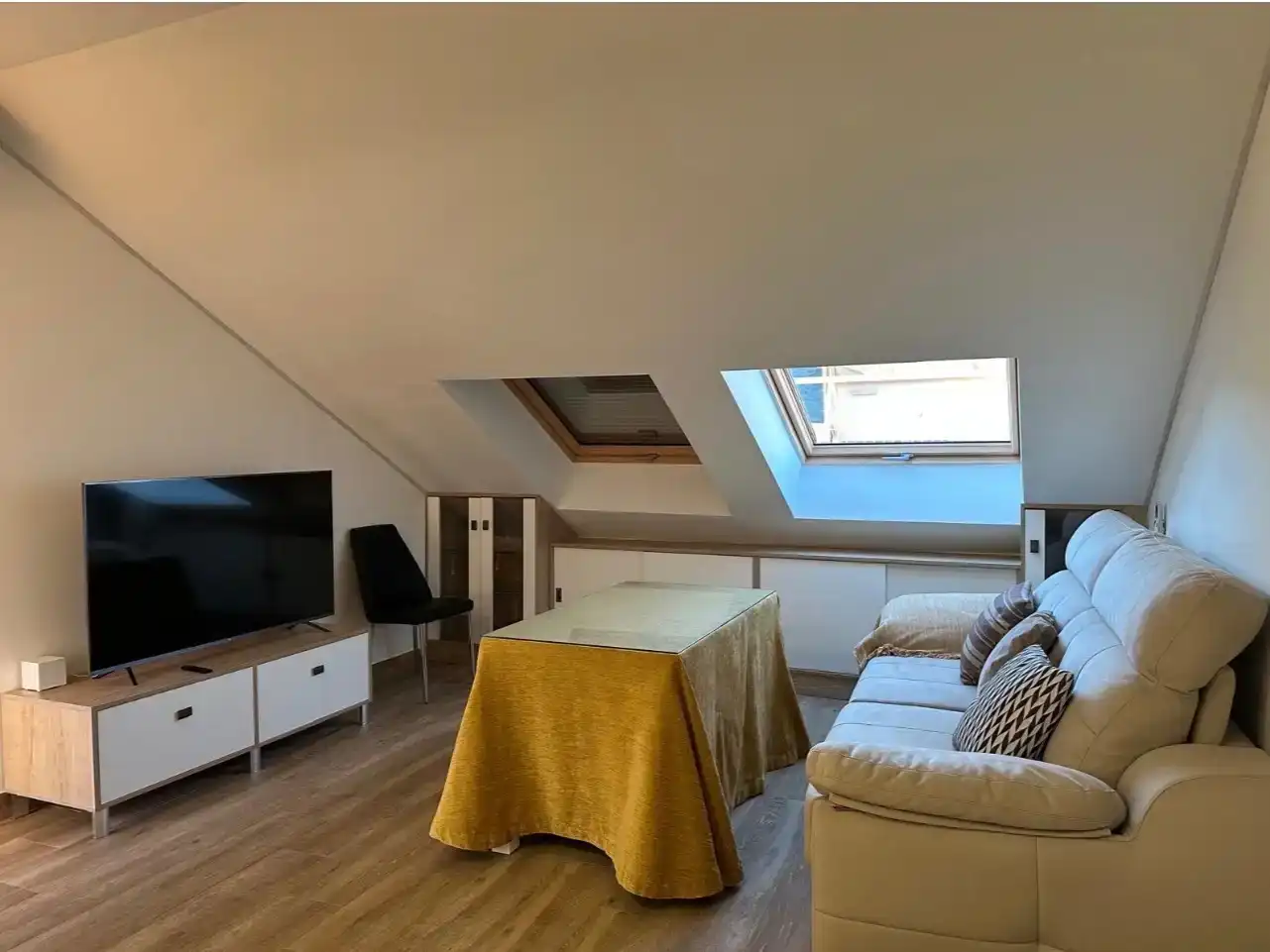 Wohnzimmer von Dachboden zur Miete in Valdepeñas de Jaén, Jaén