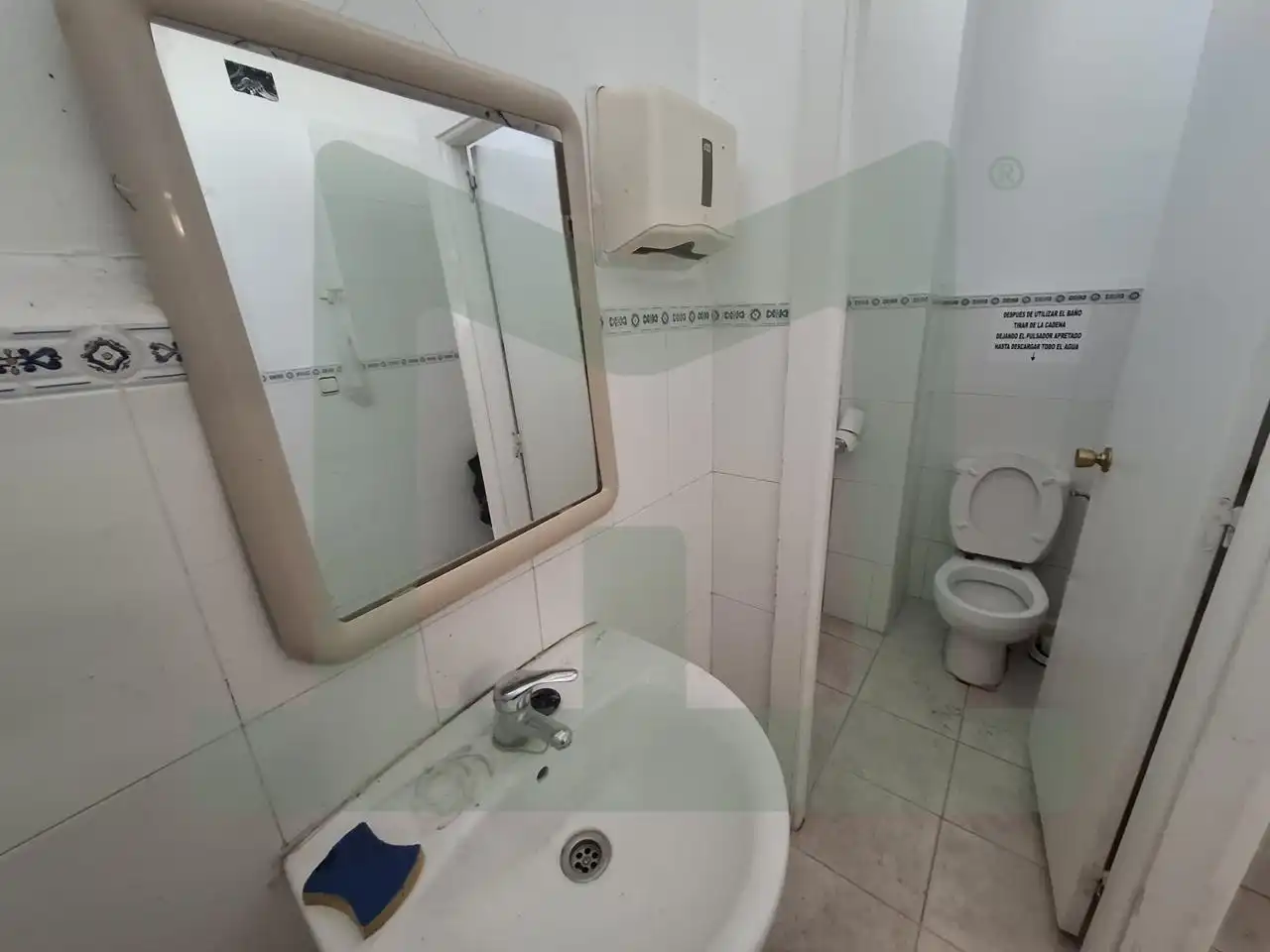 Badezimmer von Fabrikhallen zur Miete in Valdemoro