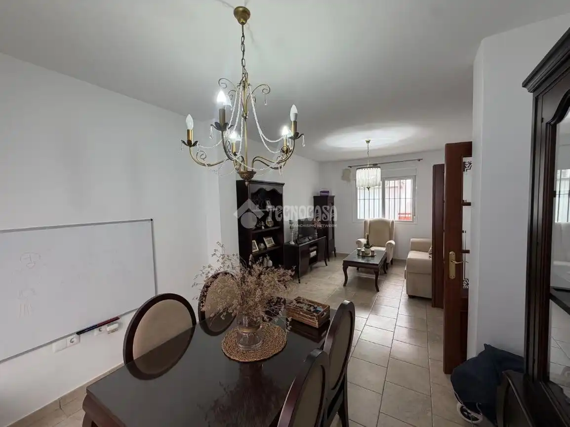 Sala de estar de Casa adosada en venta en Utrera con Aire acondicionado y Calefacción