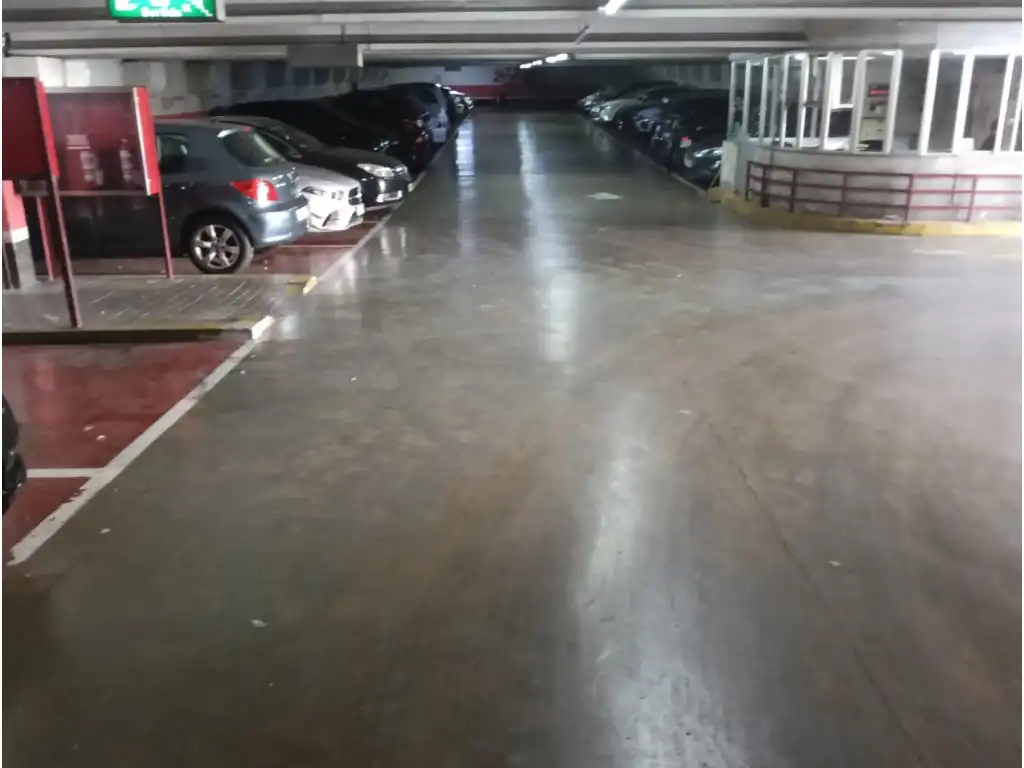 Einzelparkplatz zum Verkauf in Horta - Guinardó, imagen 2