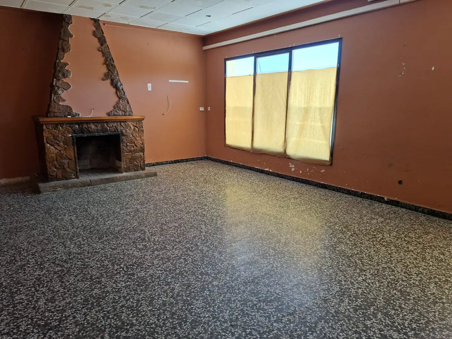 Local en venta en Maella con Terraza