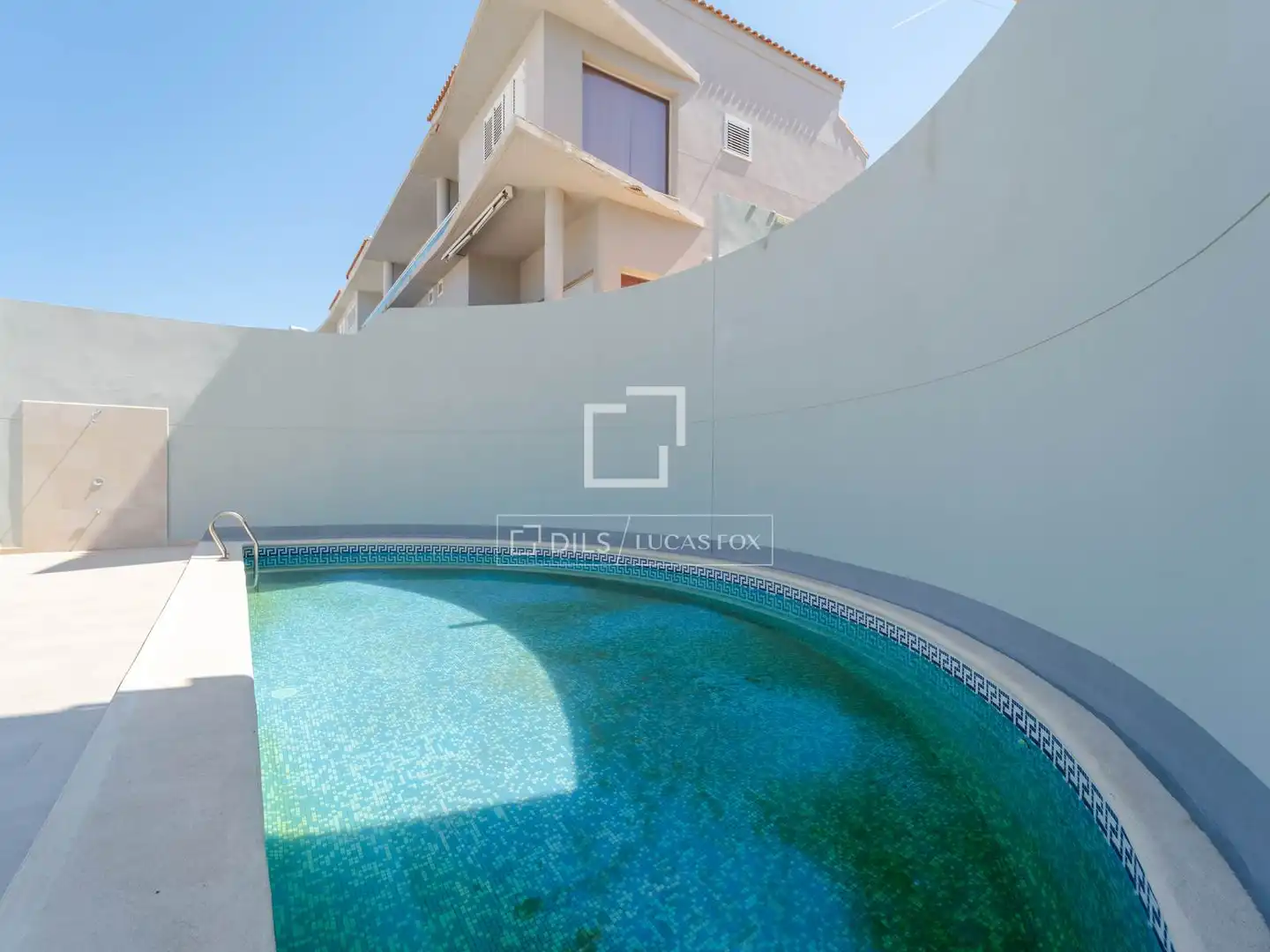 Swimming pool of Houses for sale in Cullera  with Air Conditioner, Heating and Terrace