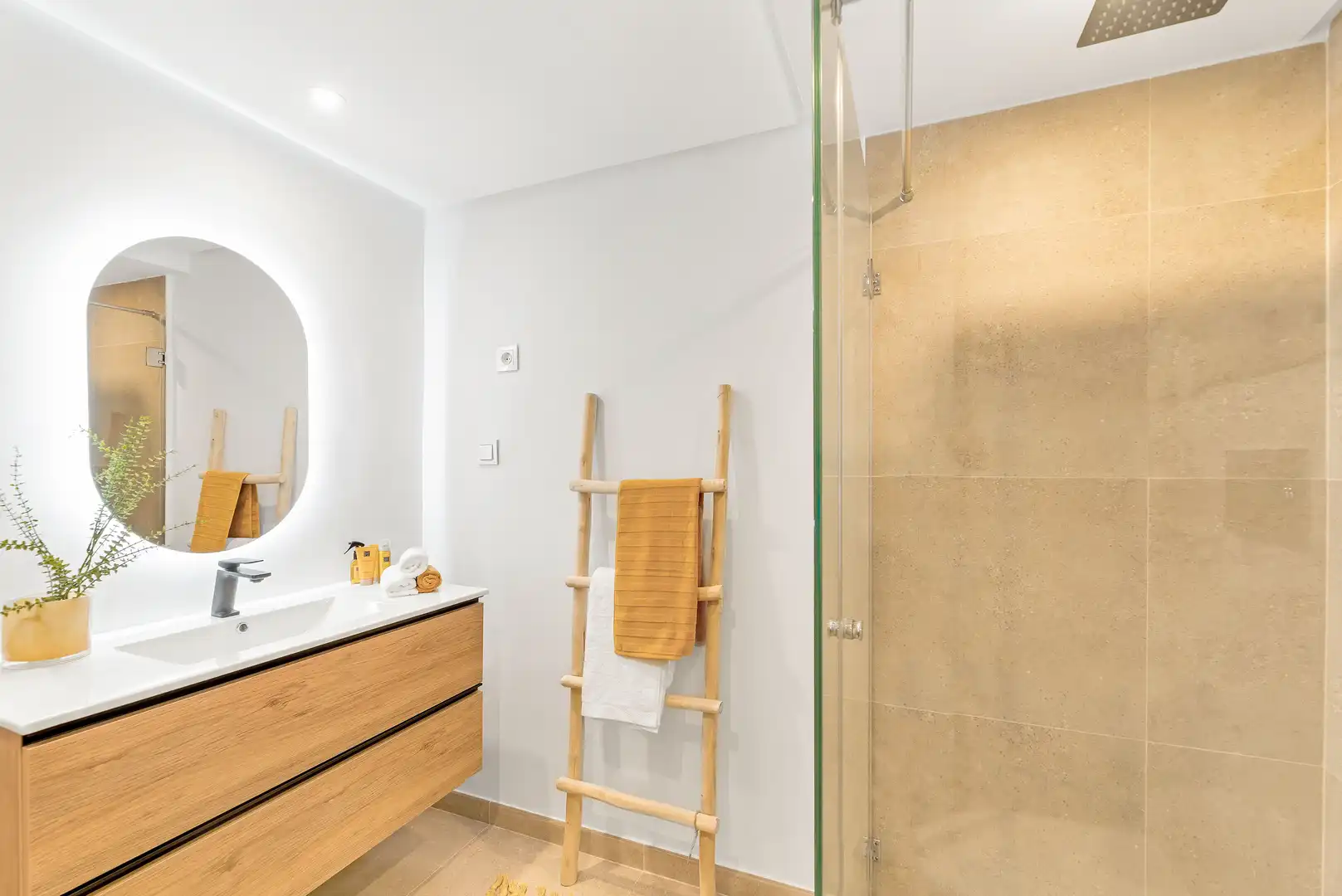 Baño de Planta baja en venta en Estepona con Aire acondicionado, Calefacción y Parquet