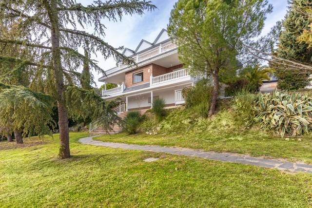 Casa-chalet en Venta en Molino de la Hoz