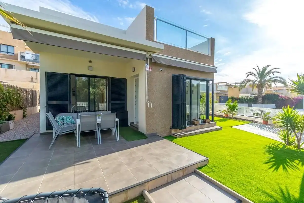 Villa mit Pool zum Verkauf in Calle Rocío, imagen 2