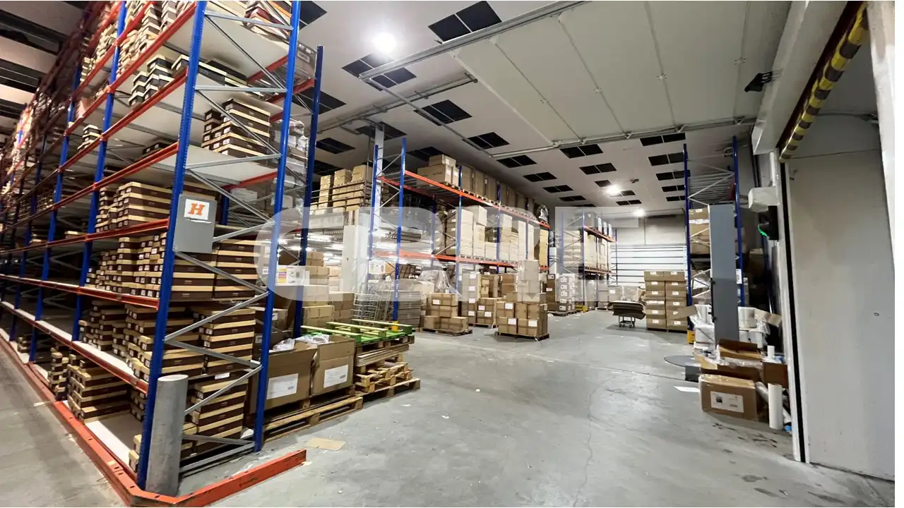 Nau industrial amb ascensor en venda a Carrer Can Pau Birol 32