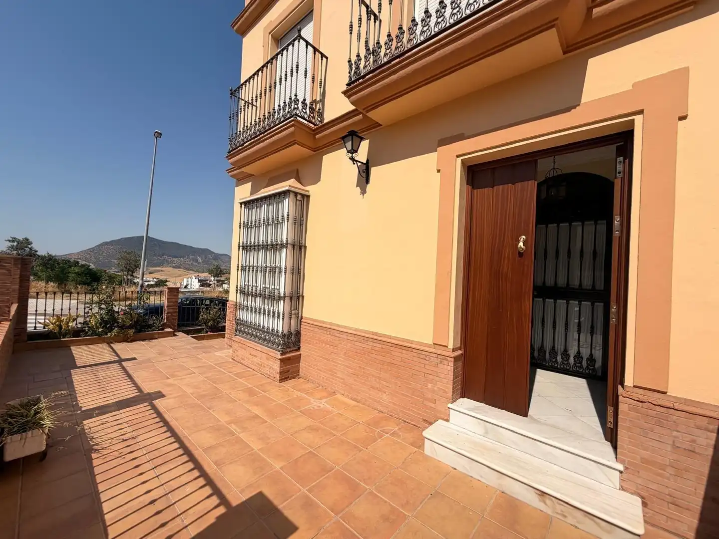 Vista exterior de Casa o xalet en venda en Morón de la Frontera