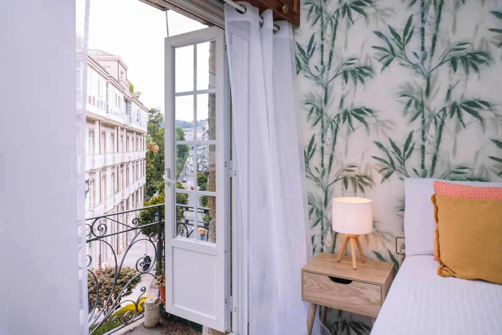 Terraza de Piso de alquiler en Vigo  con Parquet, Amueblado y Horno
