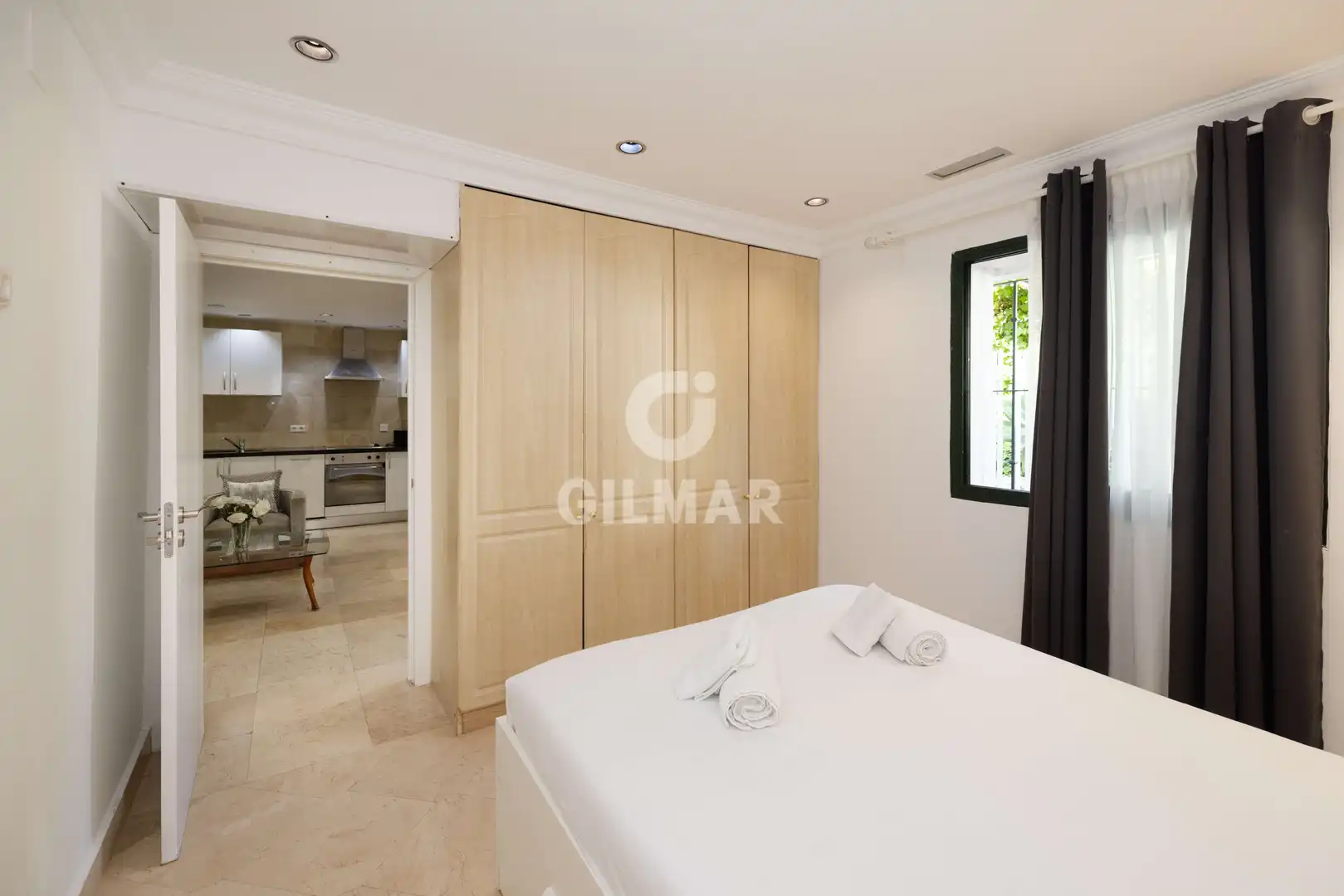 Dormitori de Apartament en venda en Marbella amb Calefacció, Jardí privat i Piscina