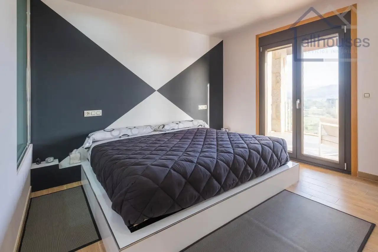 Habitación de Casa o chalet en venta en Tui con Calefacción, Jardín privado y Terraza