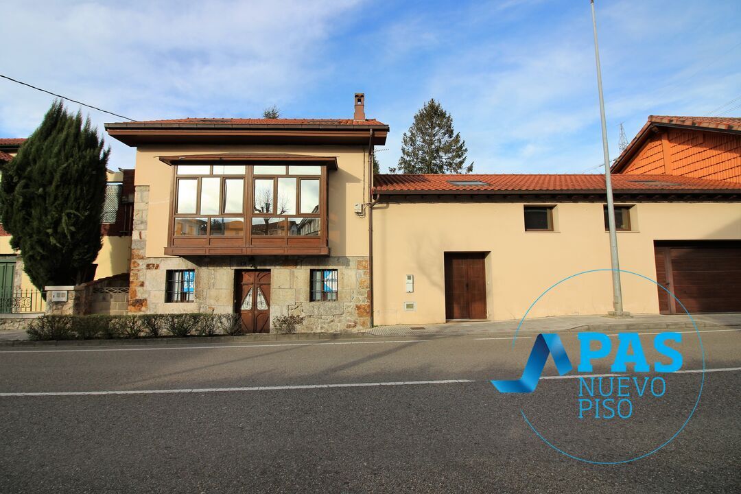 Exterior view of House or chalet for sale in El Astillero    with Heating, Private garden and Storage room