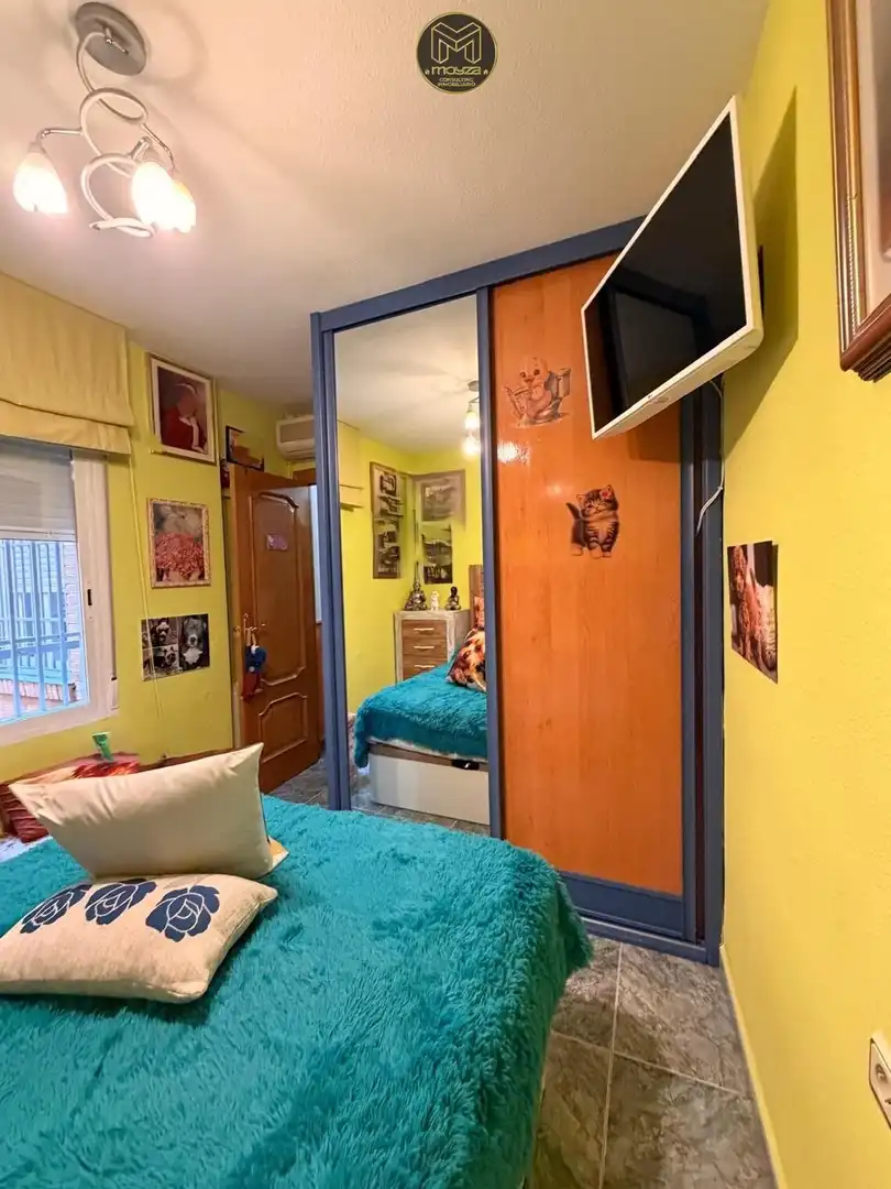 Schlafzimmer von Wohnung zum Verkauf in Jaén mit Klimaanlage, Heizung und Privatgarten