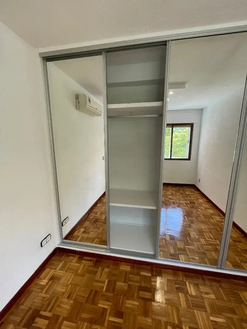 Bedroom of Flat for rent in Madrid  with Air Conditioner, Heating and Parquet flooring