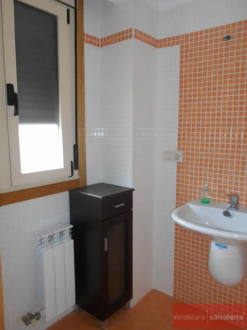 Bathroom of Flat for sale in Salvaterra de Miño  with Heating, Terrace and Storage room
