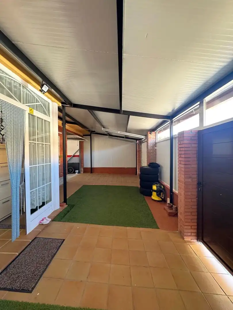 Casa adosada en venta en Pozo de Guadalajara con Aire acondicionado, Calefacción y Jardín privado