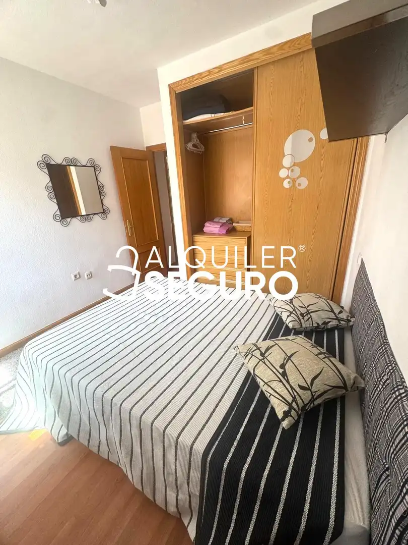 Habitación de Piso de alquiler en Bargas con Aire acondicionado, Trastero y Amueblado