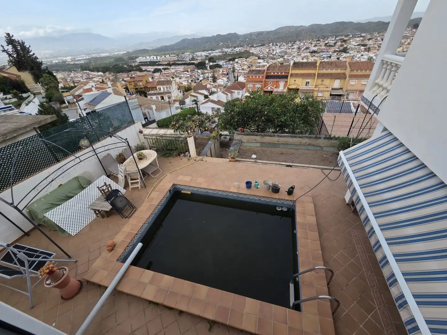 Piscina de Casa o chalet en venta en Málaga con Jardín privado, Terraza y Piscina