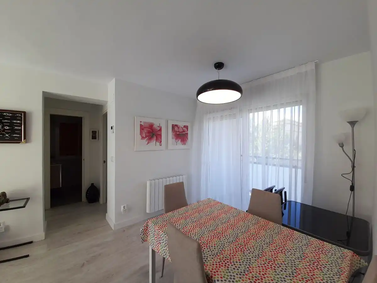 Comedor de Piso de alquiler en Laredo con Calefacción, Terraza y Amueblado