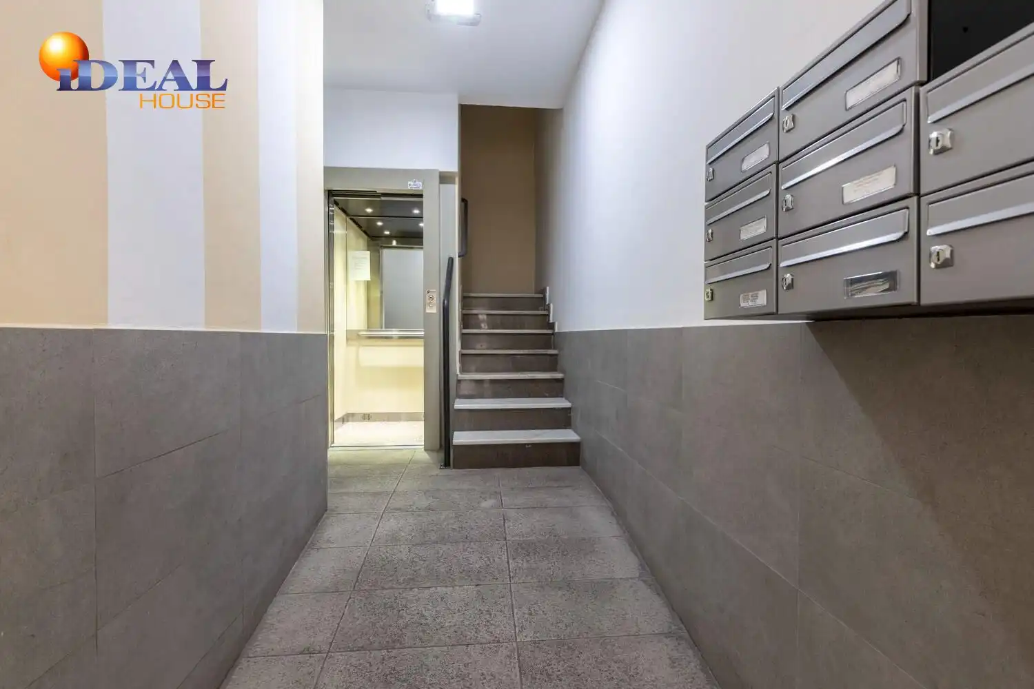 Flat with terrace for sale in Calle de Laureado López Muñoz 19, imagen 27