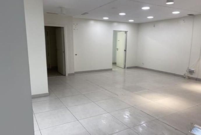 Premises for sale in  Madrid Capital