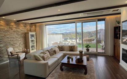 Living room of Single-family semi-detached for sale in Donostia - San Sebastián   with Air Conditioner, Terrace and Balcony
