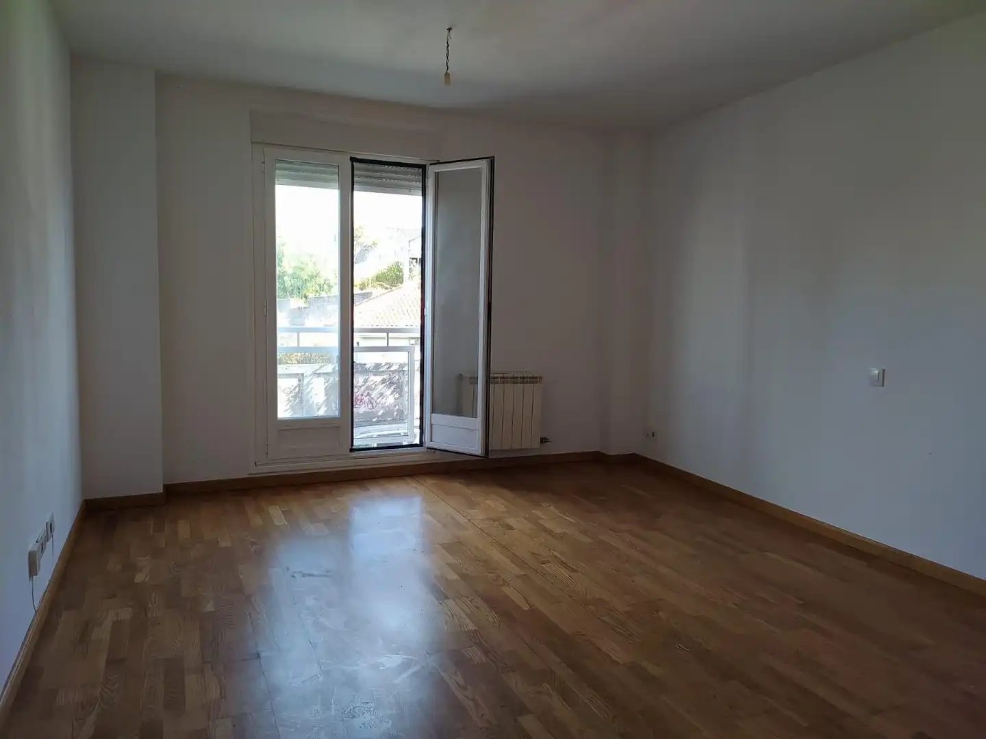 Habitación de Apartamento en venta en Ponferrada con Calefacción, Terraza y Trastero