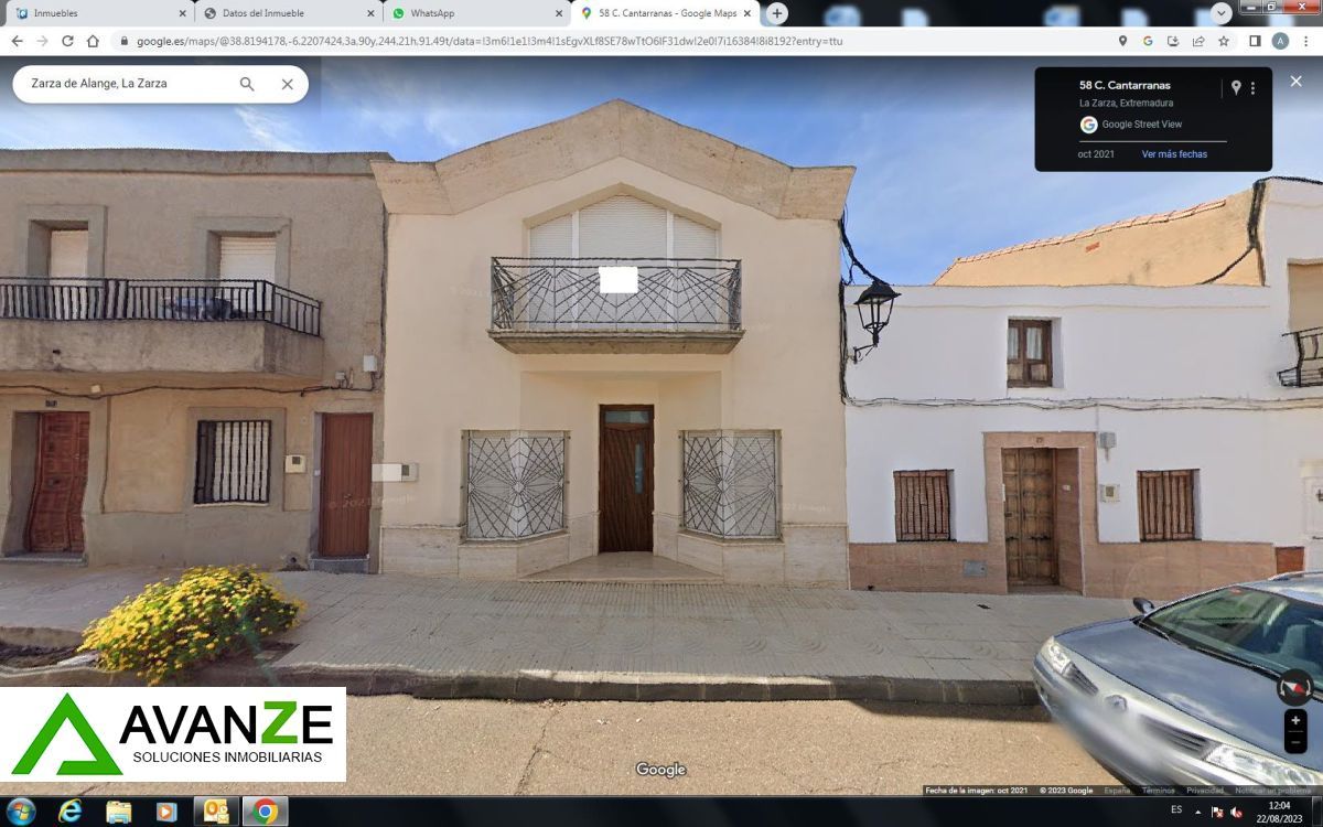 Vista exterior de Casa o xalet en venda en La Zarza (Badajoz) amb Aire condicionat, Terrassa i Traster
